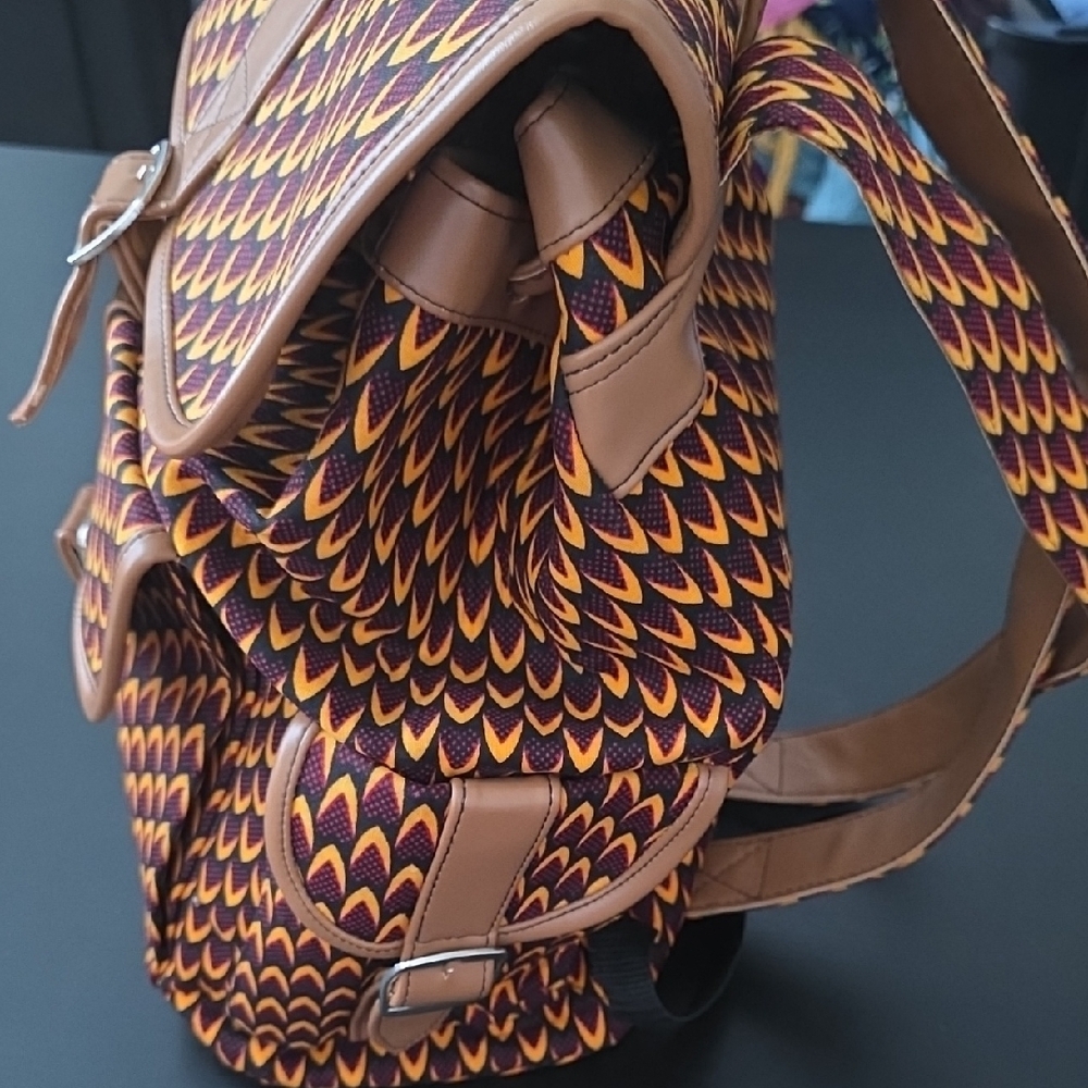 Ankara BackPack - Picture 2 of 9